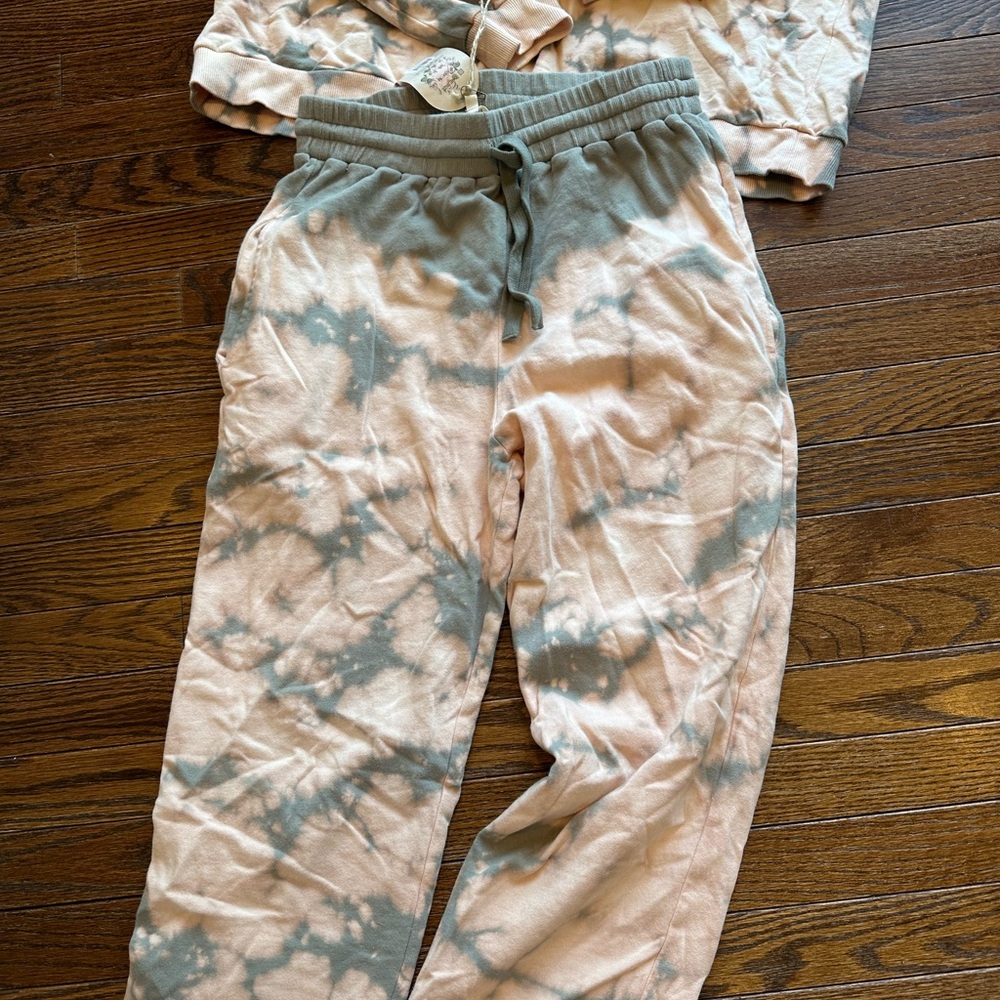 Grey and peach lounge set Track Pants with Relaxed Fit for Everyday Wear - Picture 3 of 6